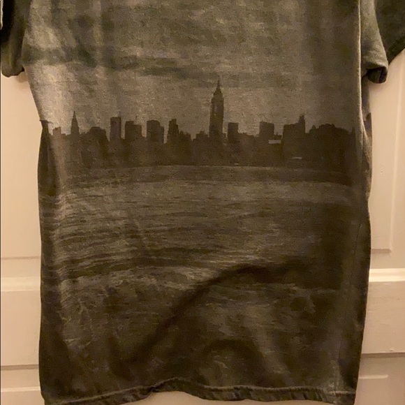 American Eagle Outfitters Short Sleeve Graphic Tee - Picture 5 of 5